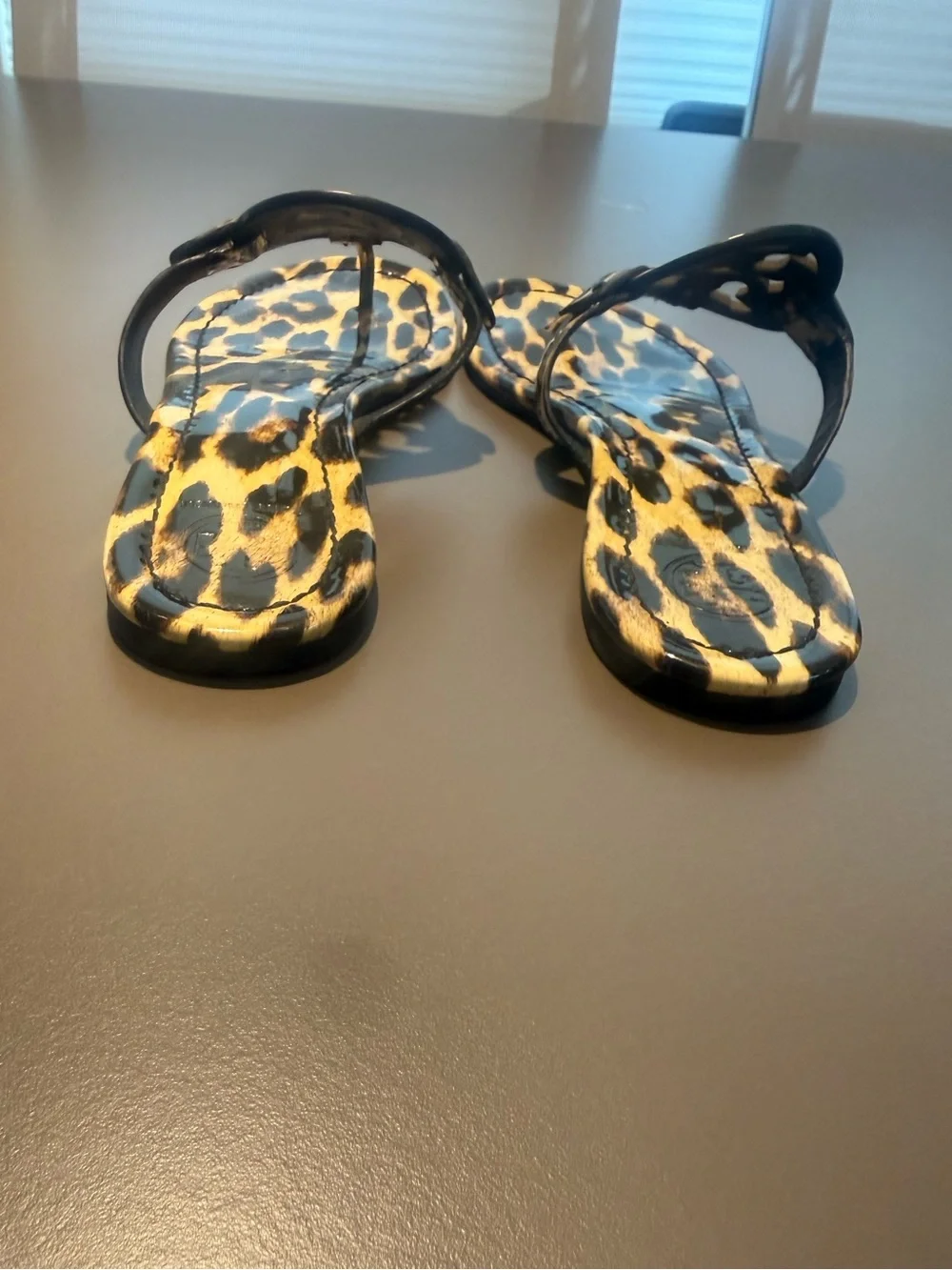 Tory Burch Patent Leather Leopard-Print Miller Thong Sandal Brown/Black Size 8